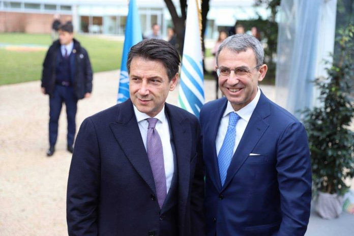 Sergio Costa insieme al Presidente del Consiglio Giuseppe Conte